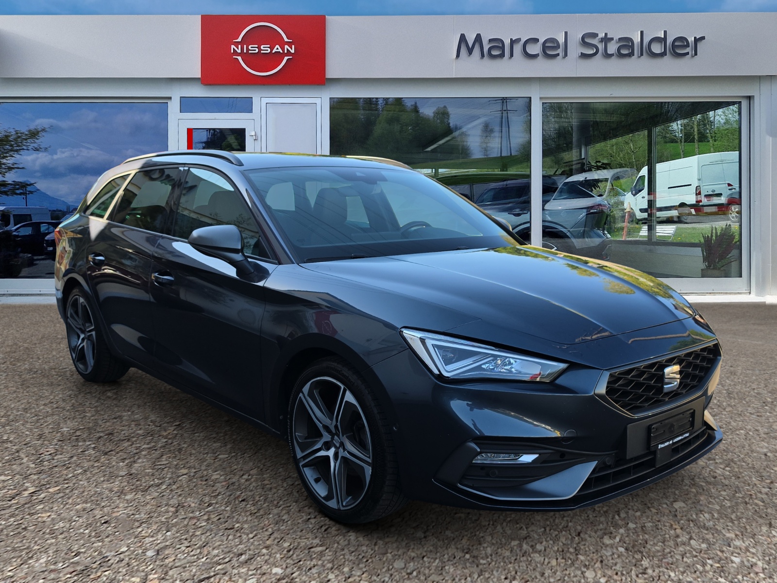 SEAT Leon ST 1.5 eTSI mHEV DSG FR-image-6