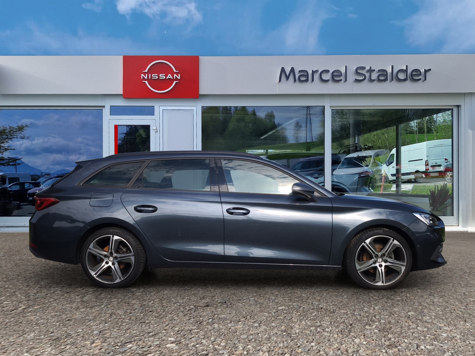 SEAT Leon ST 1.5 eTSI mHEV DSG FR-image-5