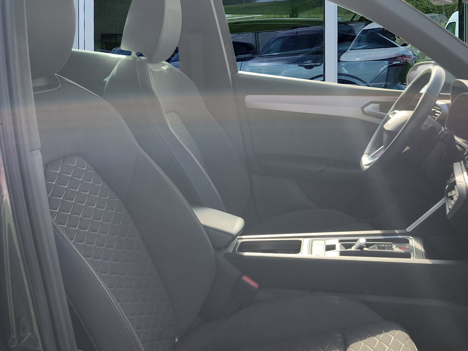 SEAT Leon ST 1.5 eTSI mHEV DSG FR-image-8