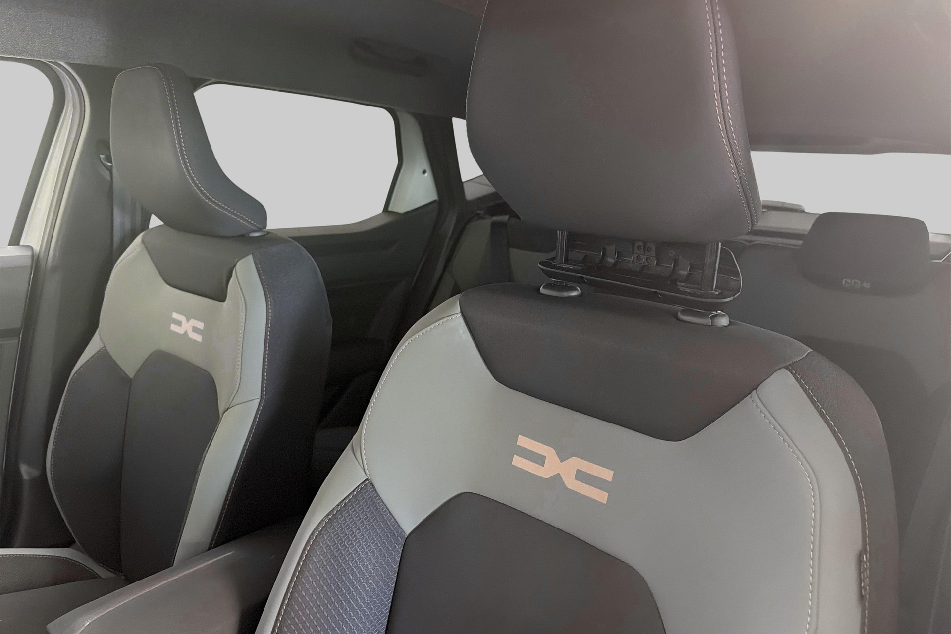 DACIA Duster HEV 140 Extreme-image-10