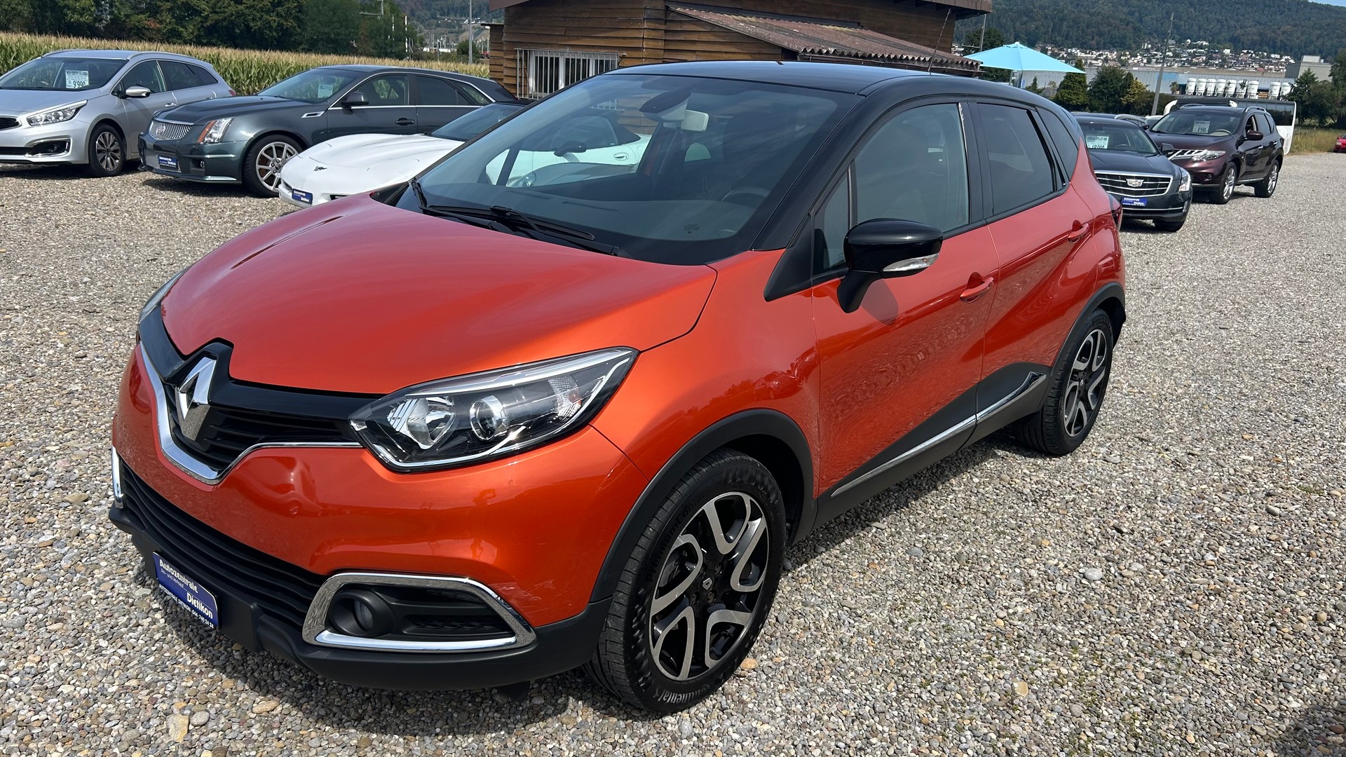 RENAULT Captur 1.2 T 16V Privilège EDC-image-0
