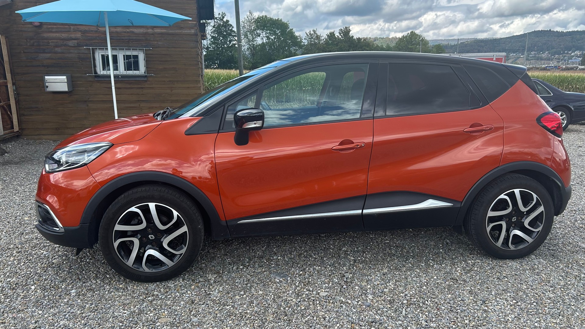 RENAULT Captur 1.2 T 16V Privilège EDC-image-8