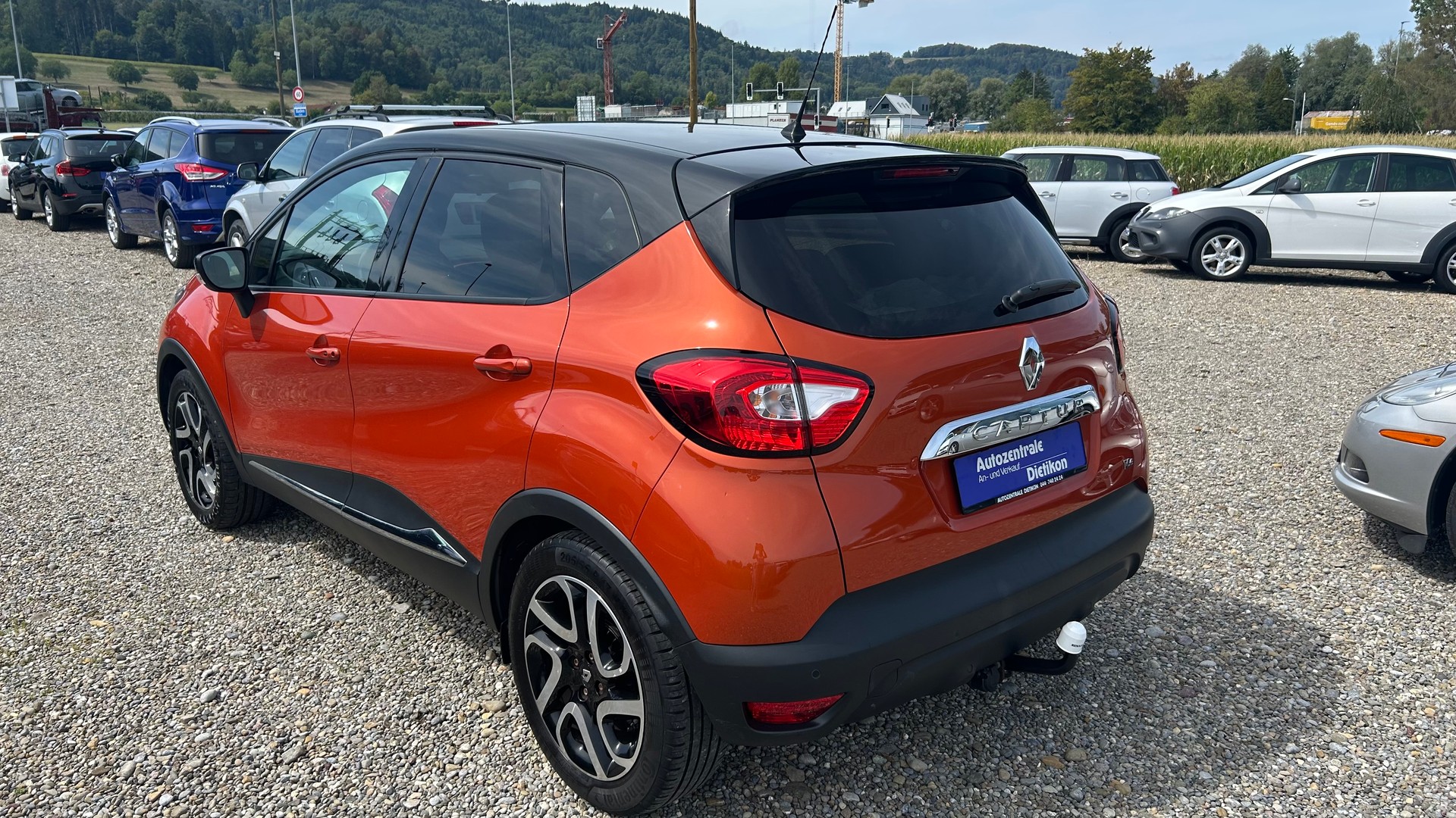 RENAULT Captur 1.2 T 16V Privilège EDC-image-18