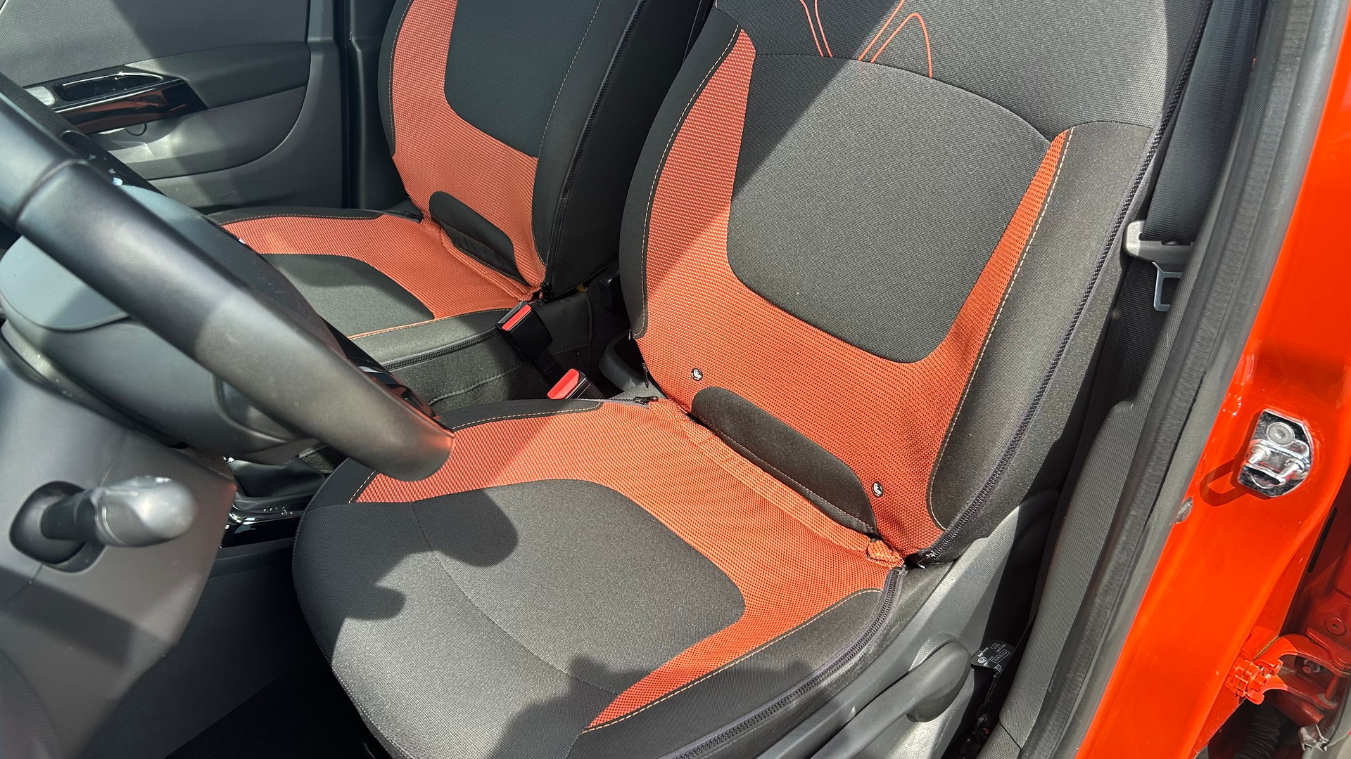 RENAULT Captur 1.2 T 16V Privilège EDC-image-9