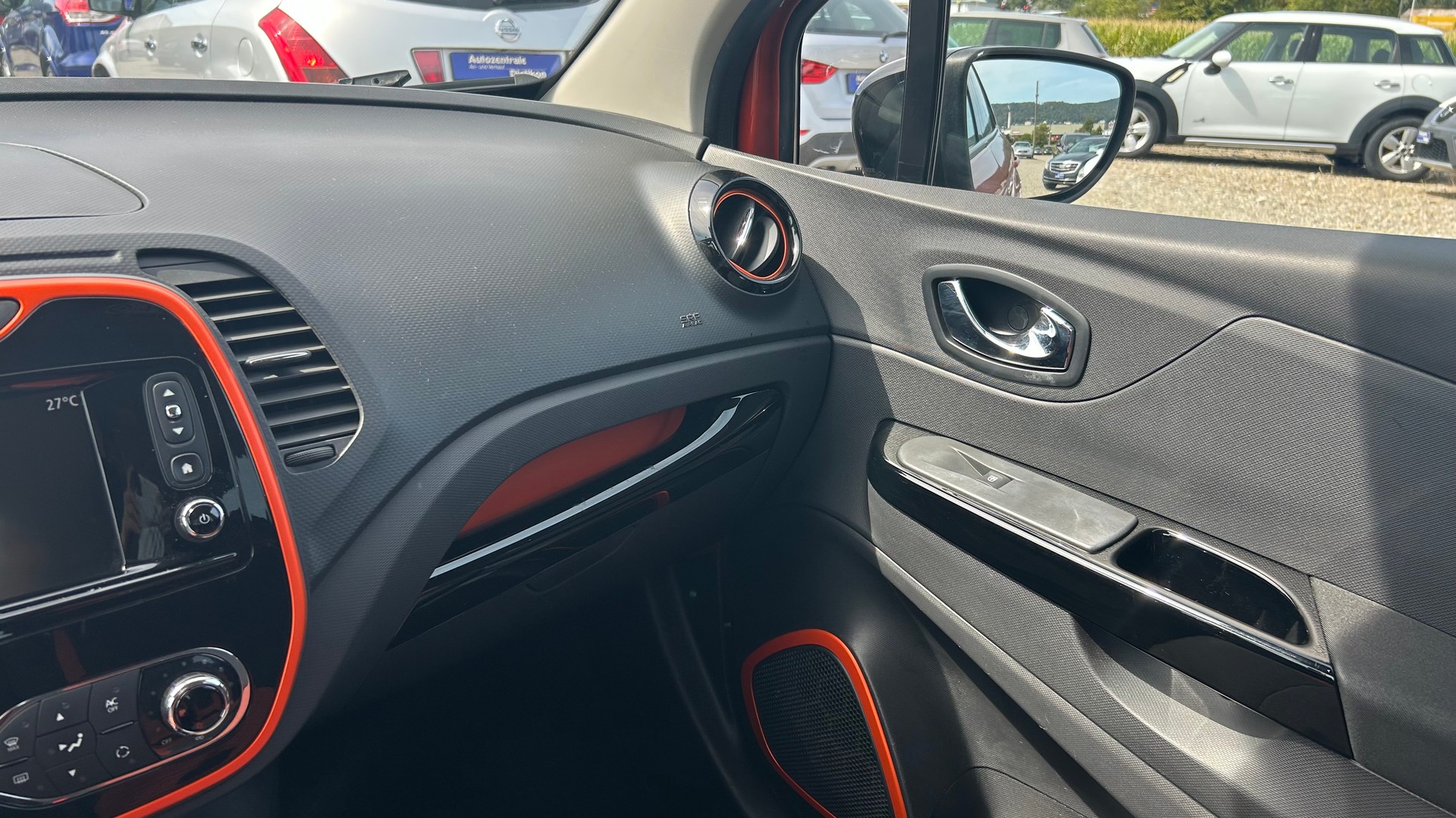 RENAULT Captur 1.2 T 16V Privilège EDC-image-6