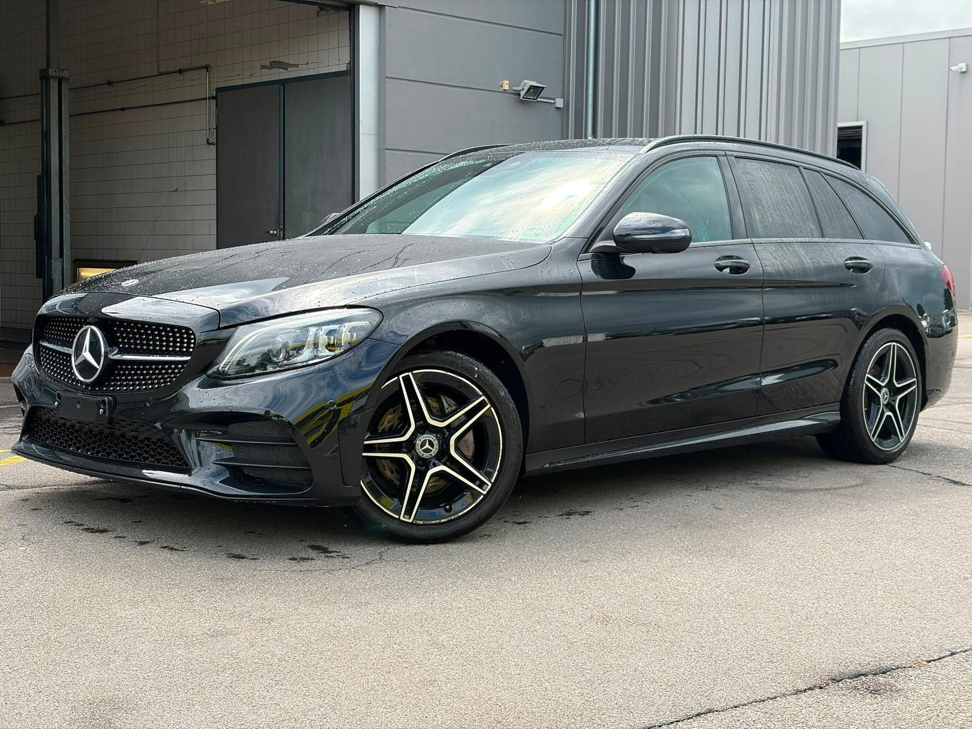 MERCEDES-BENZ C 220 d Swiss Star AMG Line 4M 9G-Tronic-image-0