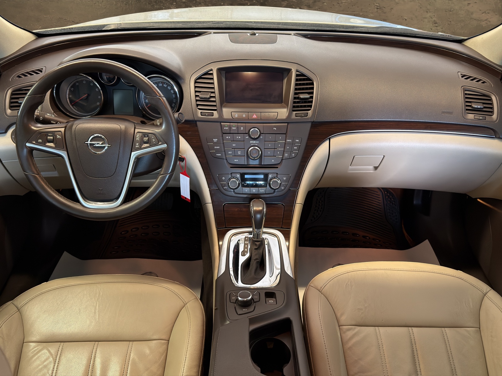 OPEL Insignia 2.0 Turbo Edition 4WD Automatic-image-3