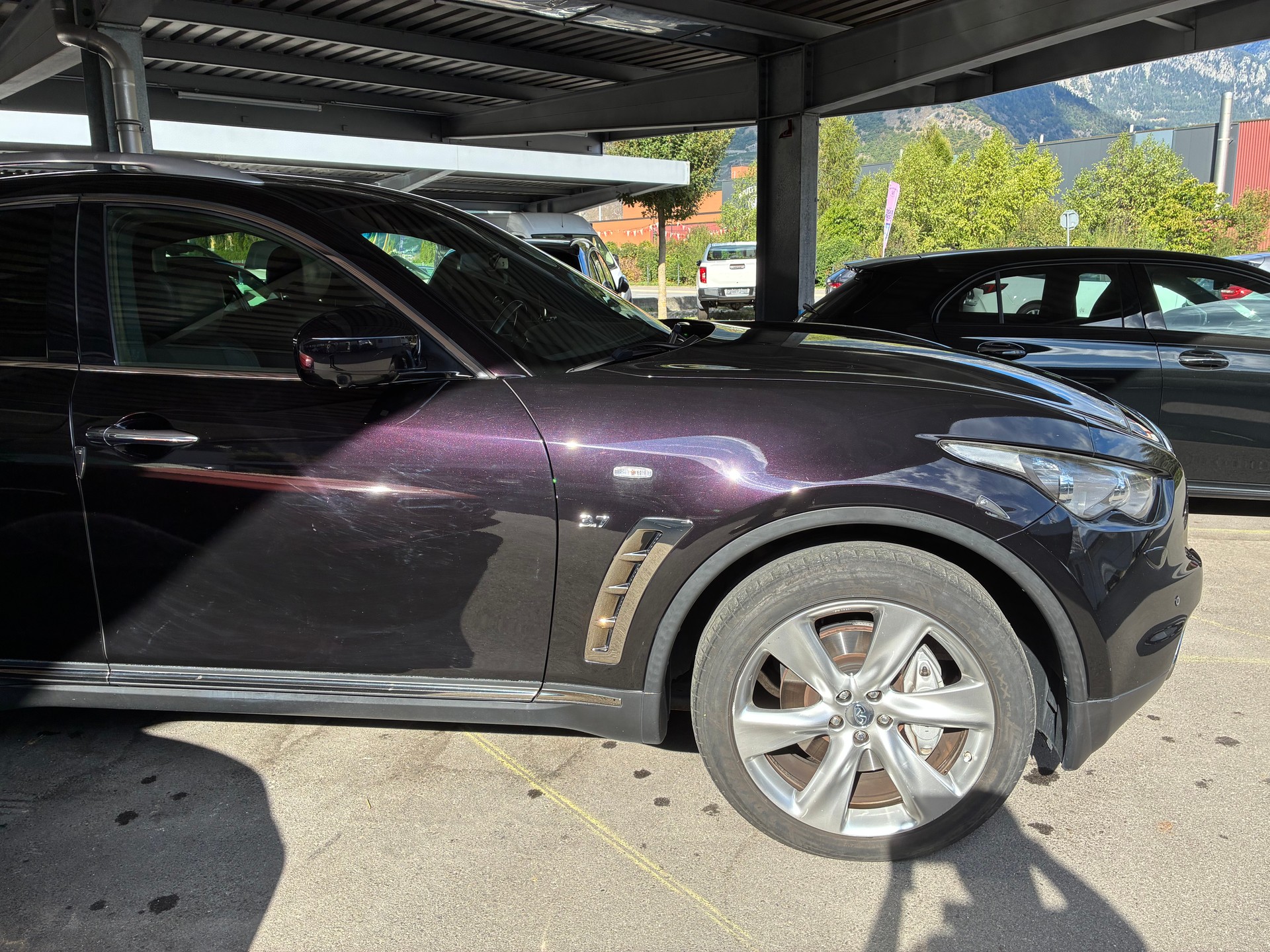INFINITI QX70 3.7 S Premium AWD Automatic-image-8