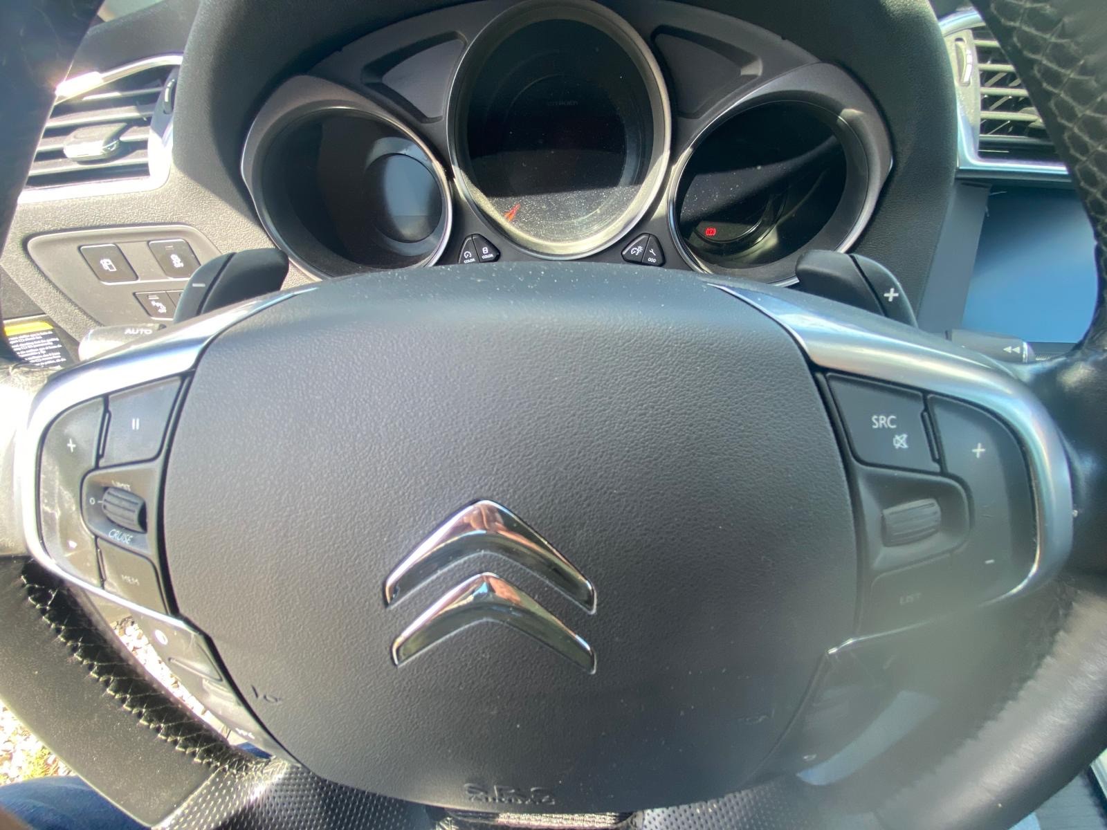 CITROEN C4 1.6 e-HDi Black Top EGS6-image-11