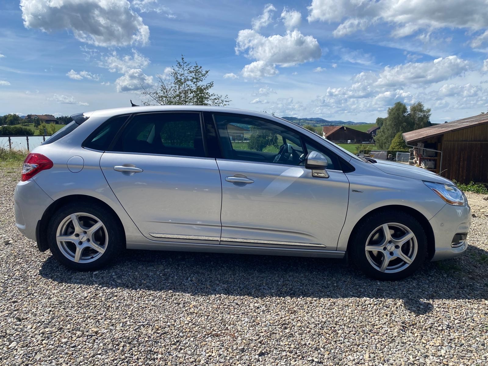 CITROEN C4 1.6 e-HDi Black Top EGS6-image-2