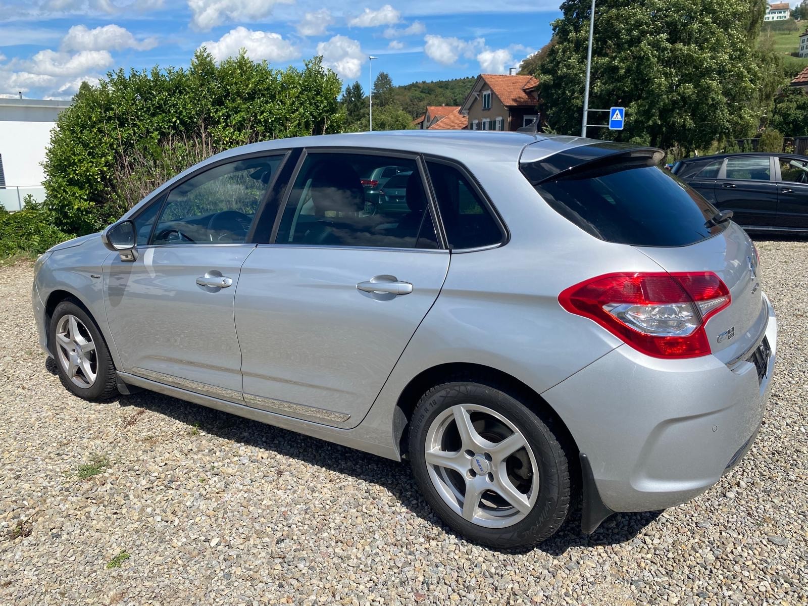 CITROEN C4 1.6 e-HDi Black Top EGS6-image-6