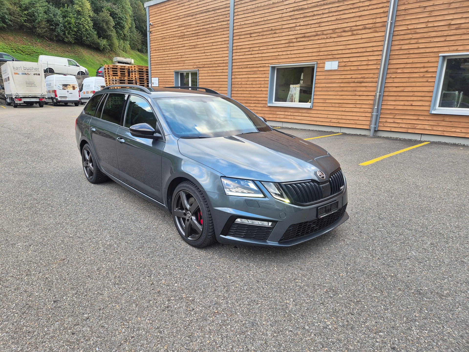 SKODA Octavia Combi 2.0 TDI RS 4x4 DSG-image-4