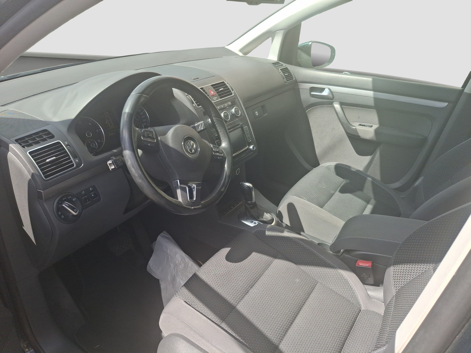 VW Touran 1.6 TDI BMT Comfortline DSG-image-7