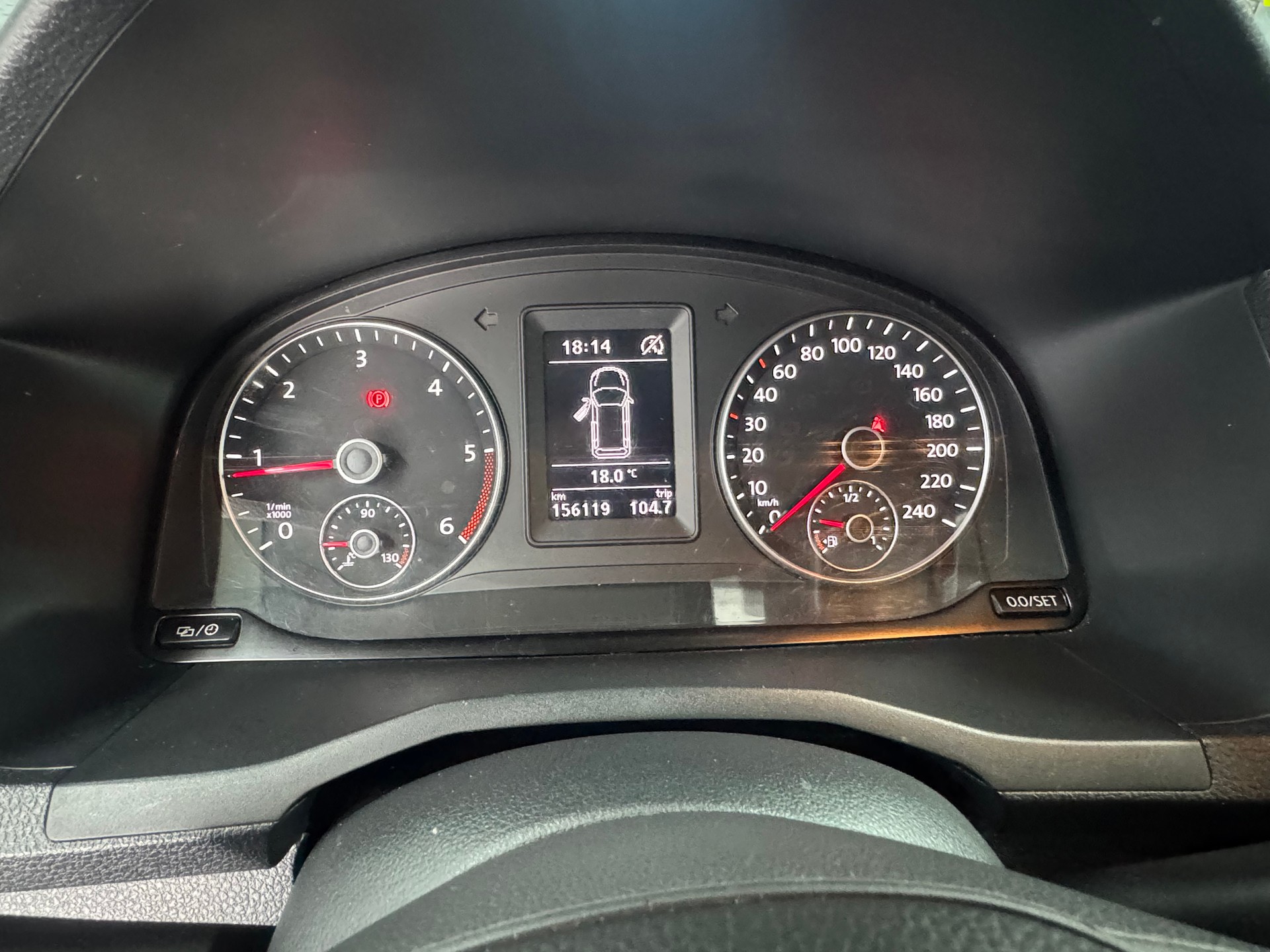 VW Caddy Maxi 2.0TDI 4Motion BlueMotion Technology-image-9