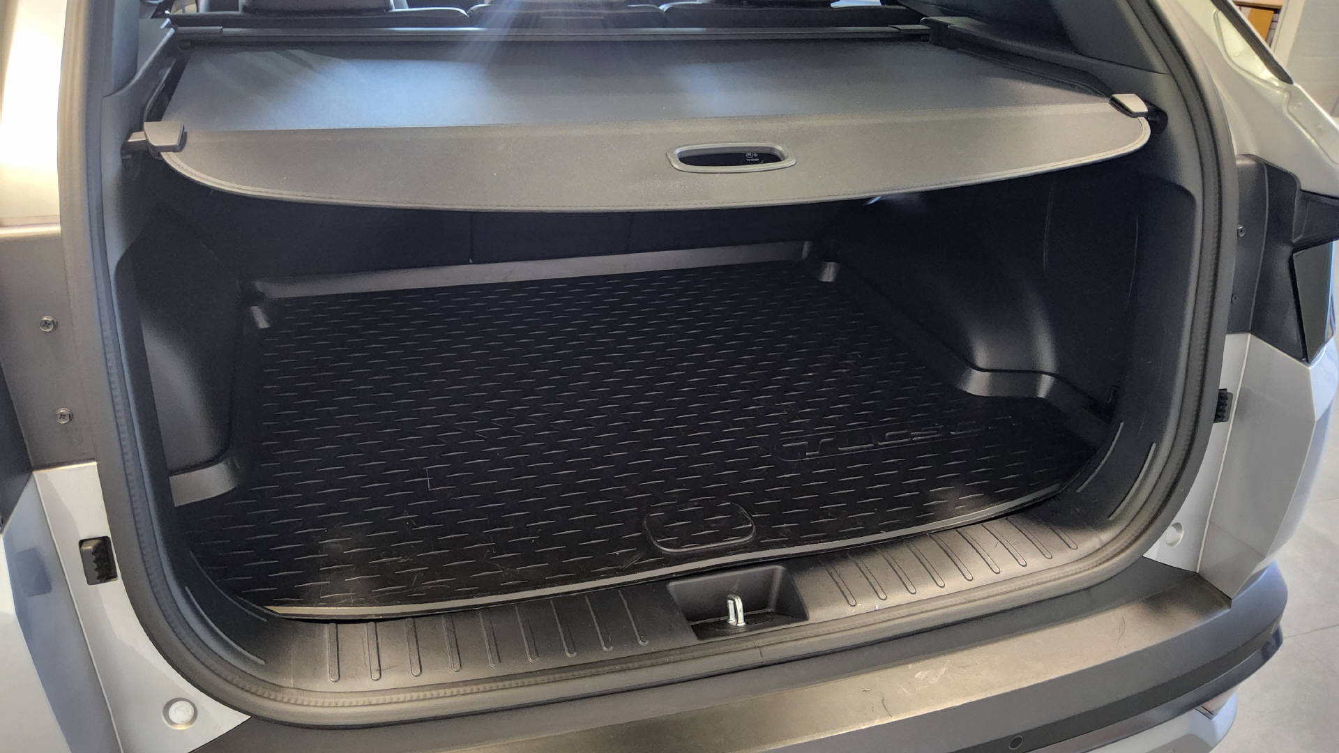 HYUNDAI Tucson 1.6 T-GDi HEV Vertex Swiss Edition 4WD-image-9