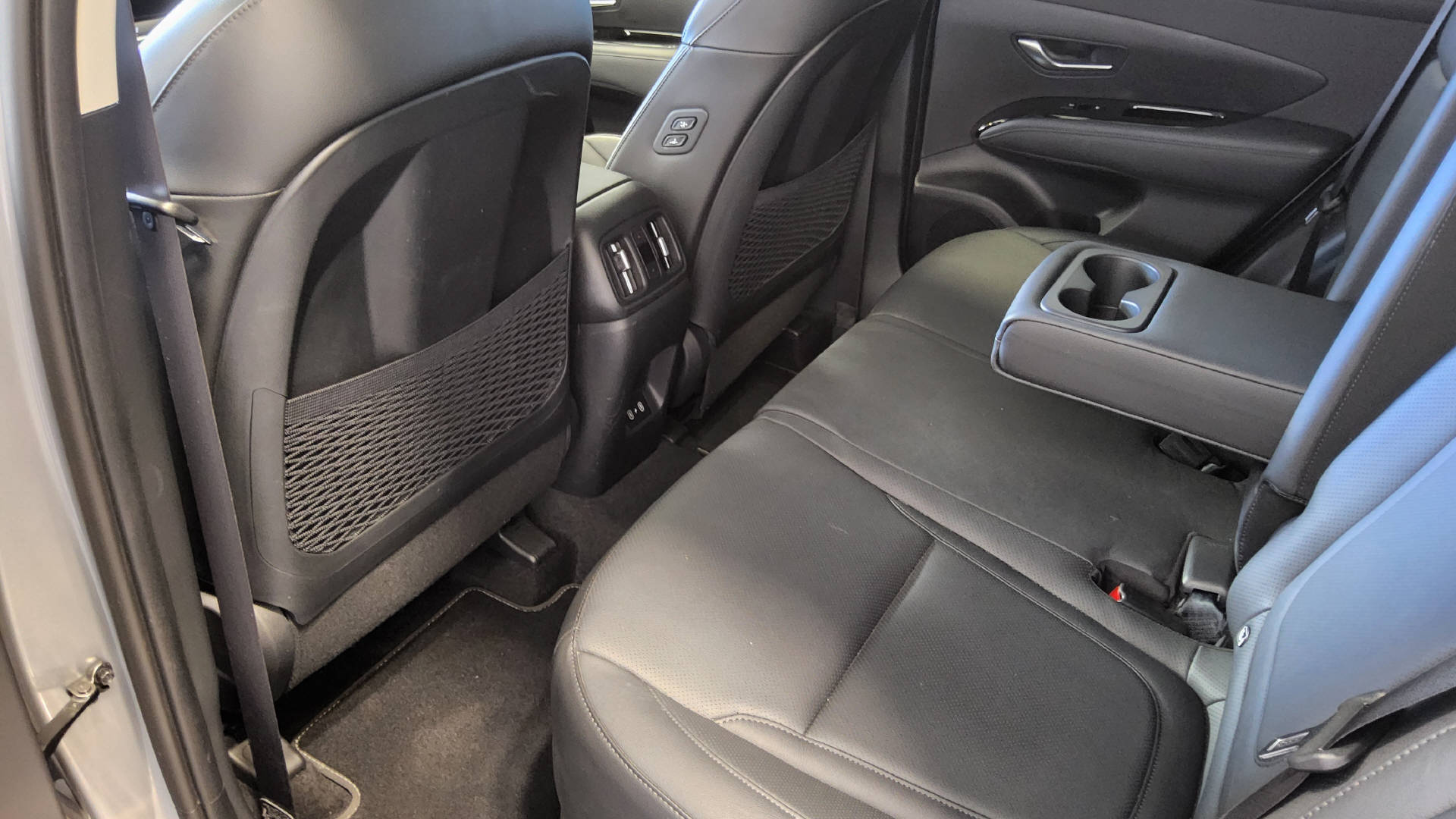 HYUNDAI Tucson 1.6 T-GDi HEV Vertex Swiss Edition 4WD-image-13