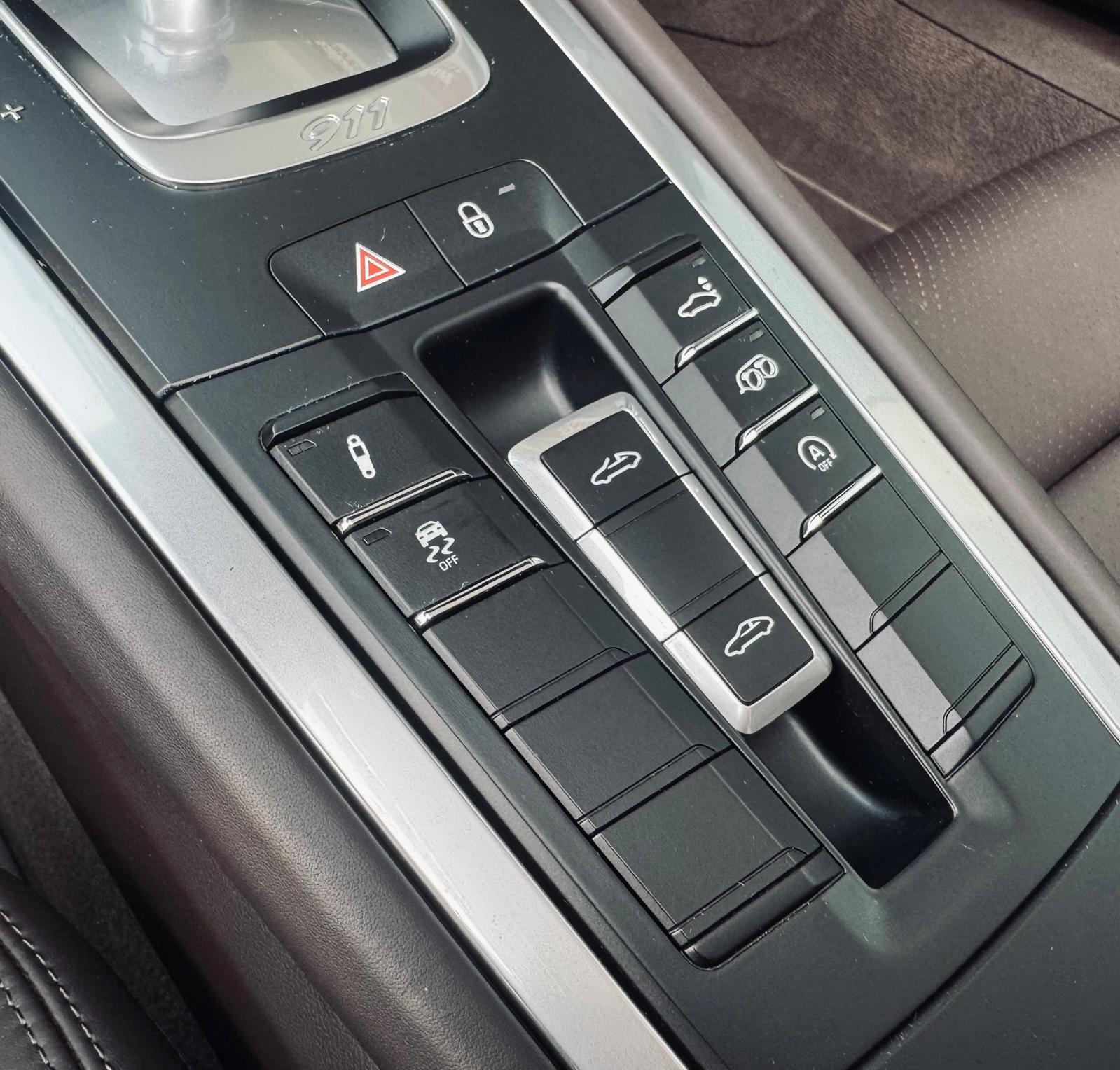 PORSCHE 911 Targa 4S PDK-image-20