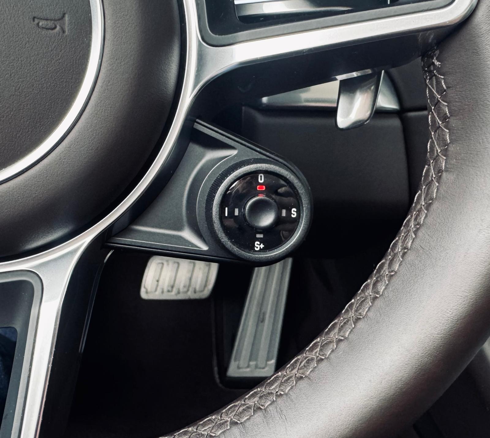 PORSCHE 911 Targa 4S PDK-image-13