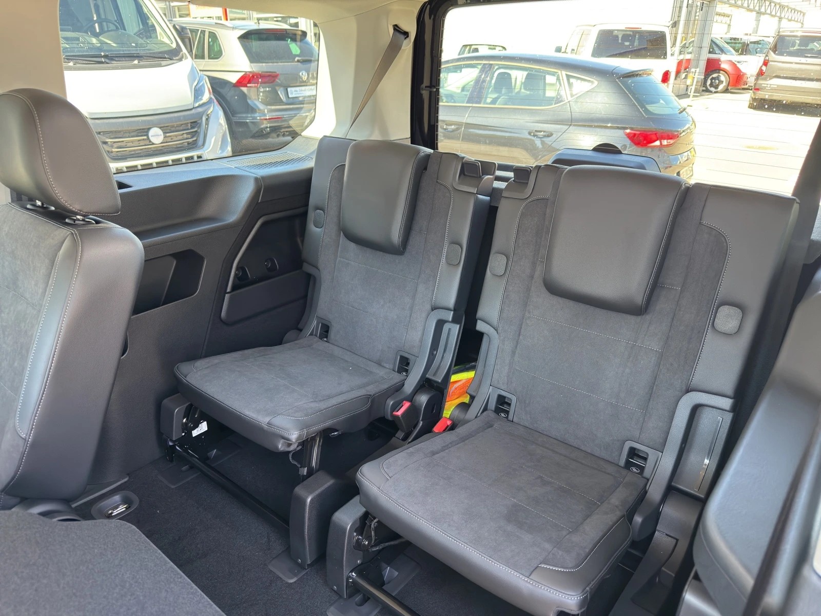 VW Caddy Maxi 1.5 TSI Style DSG-image-9