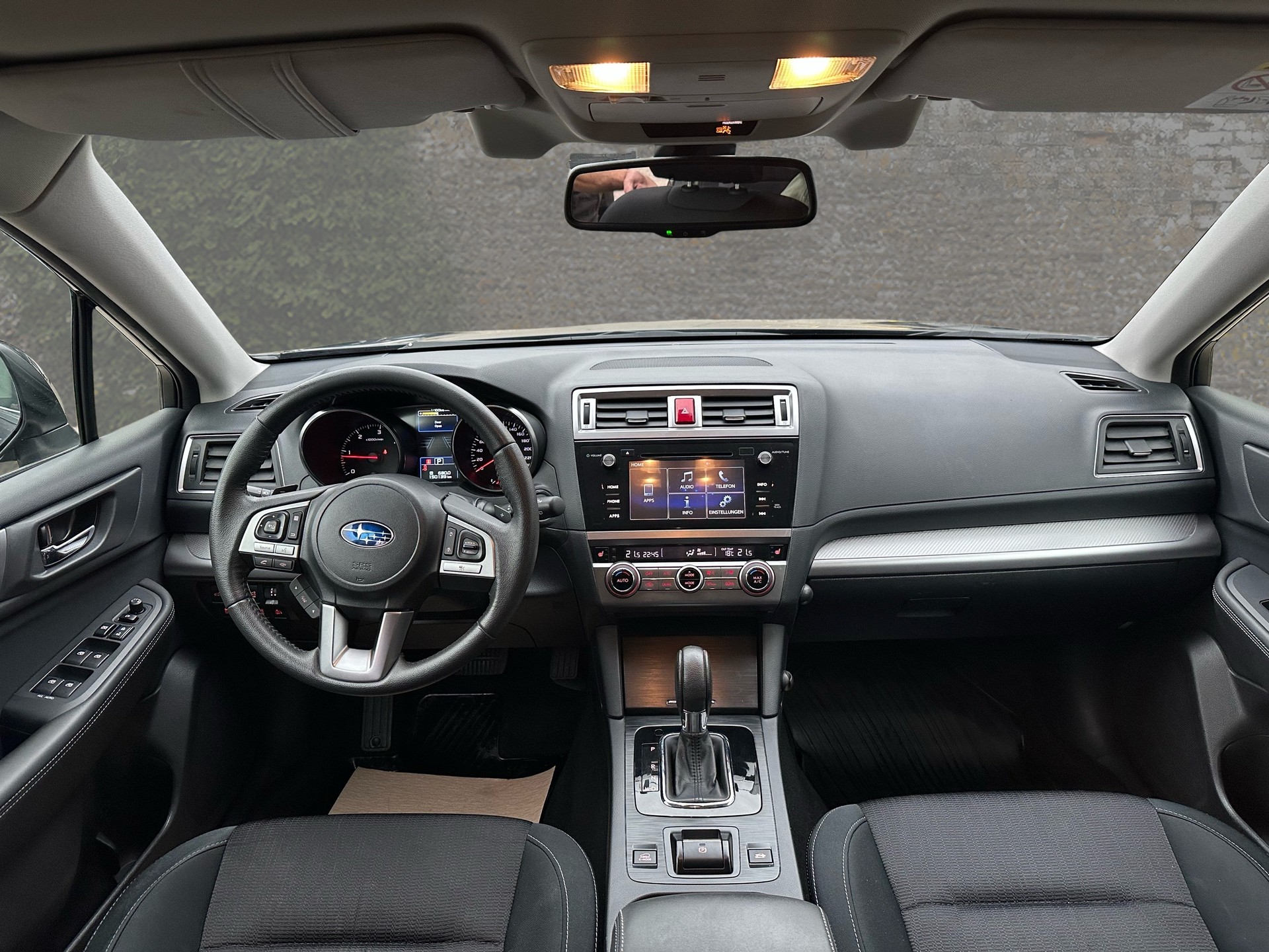 SUBARU Outback 2.0D Swiss AWD Lineartronic-image-9