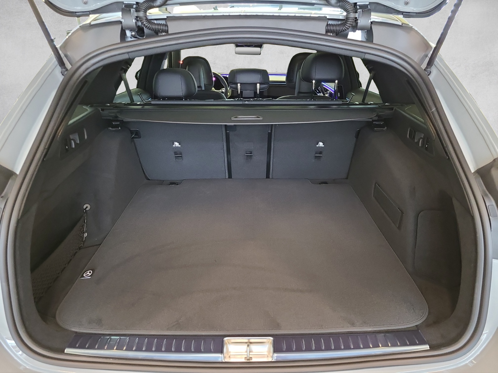 MERCEDES-BENZ E 450 d AMG Line 4matic T-image-5