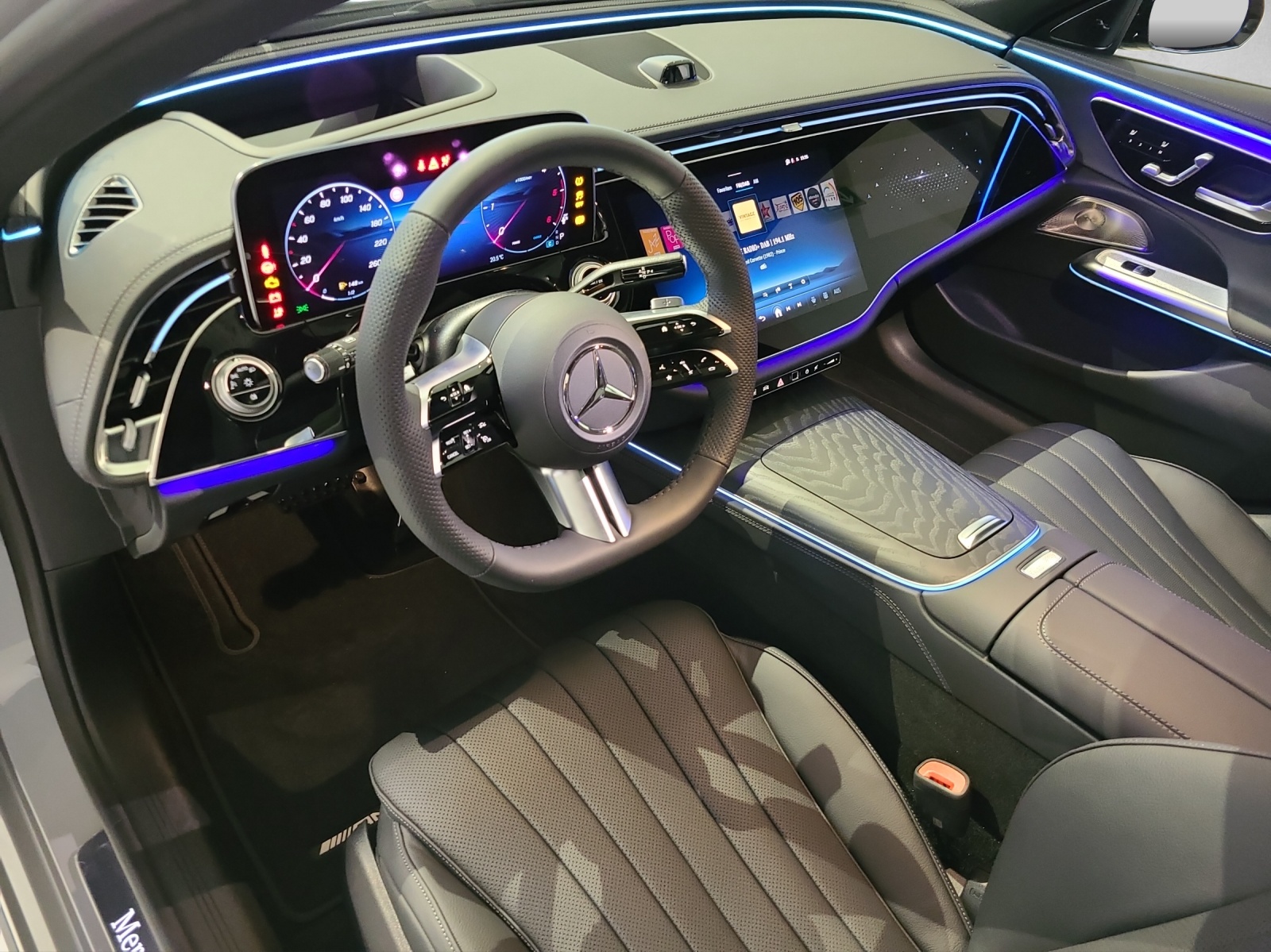 MERCEDES-BENZ E 450 d AMG Line 4matic T-image-13