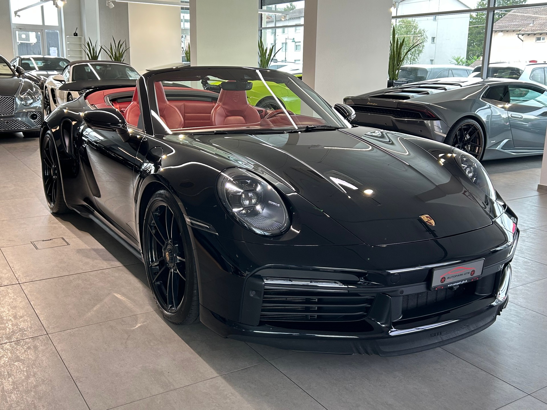 PORSCHE 911 Turbo S Cabriolet PDK-image-1