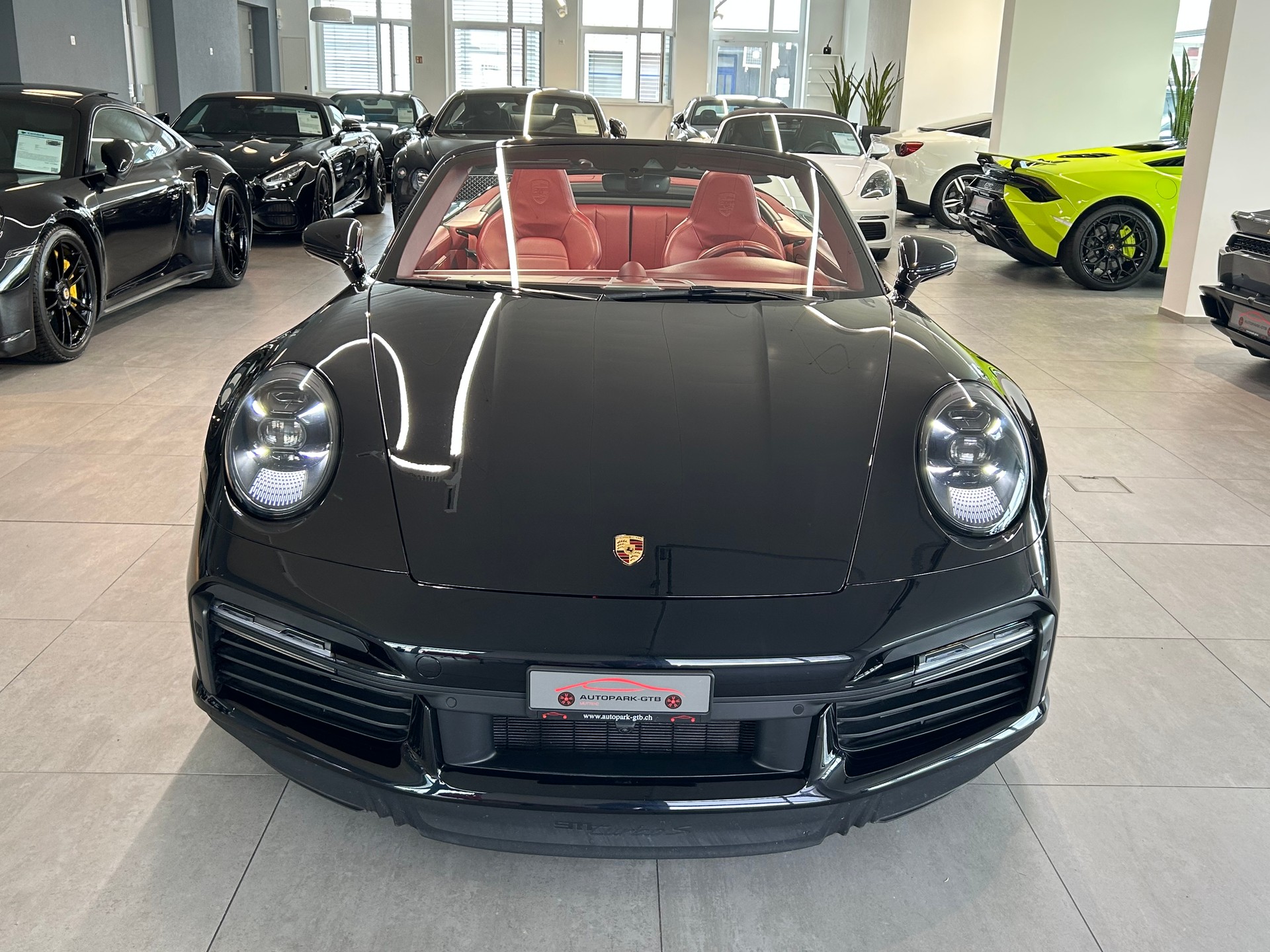PORSCHE 911 Turbo S Cabriolet PDK-image-2