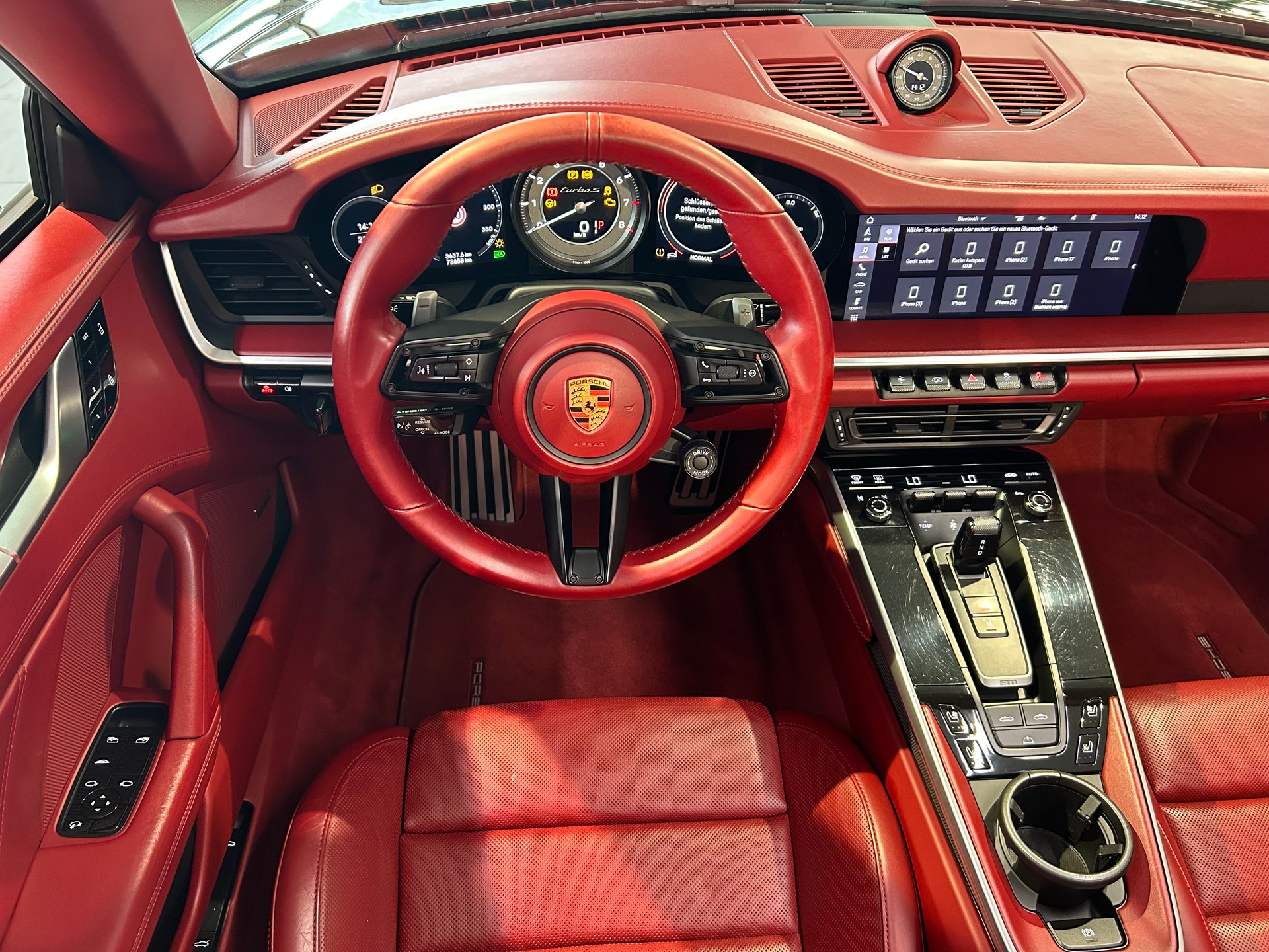 PORSCHE 911 Turbo S Cabriolet PDK-image-15