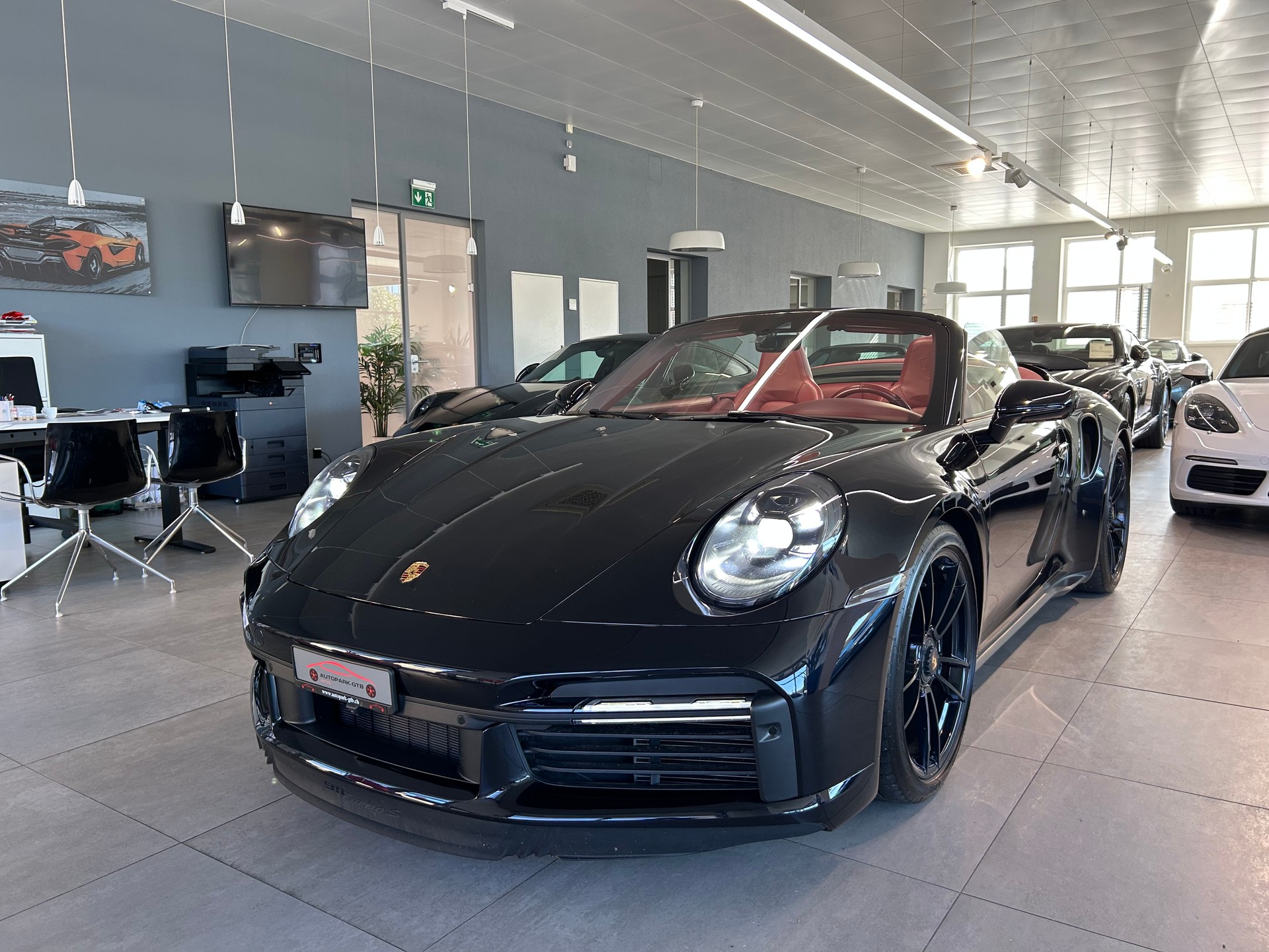 PORSCHE 911 Turbo S Cabriolet PDK-image-0