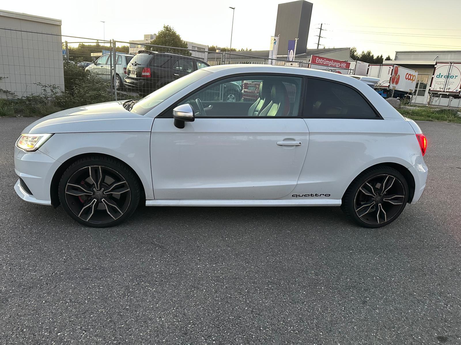 AUDI S1 2.0 TFSI quattro-image-1