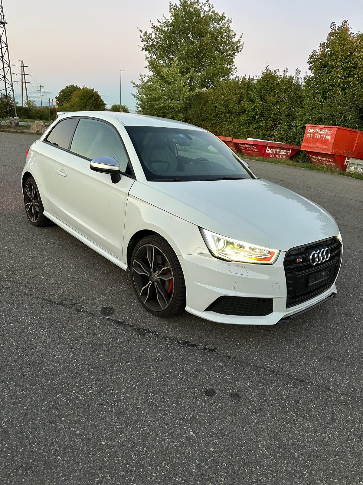 AUDI S1 2.0 TFSI quattro-image-5