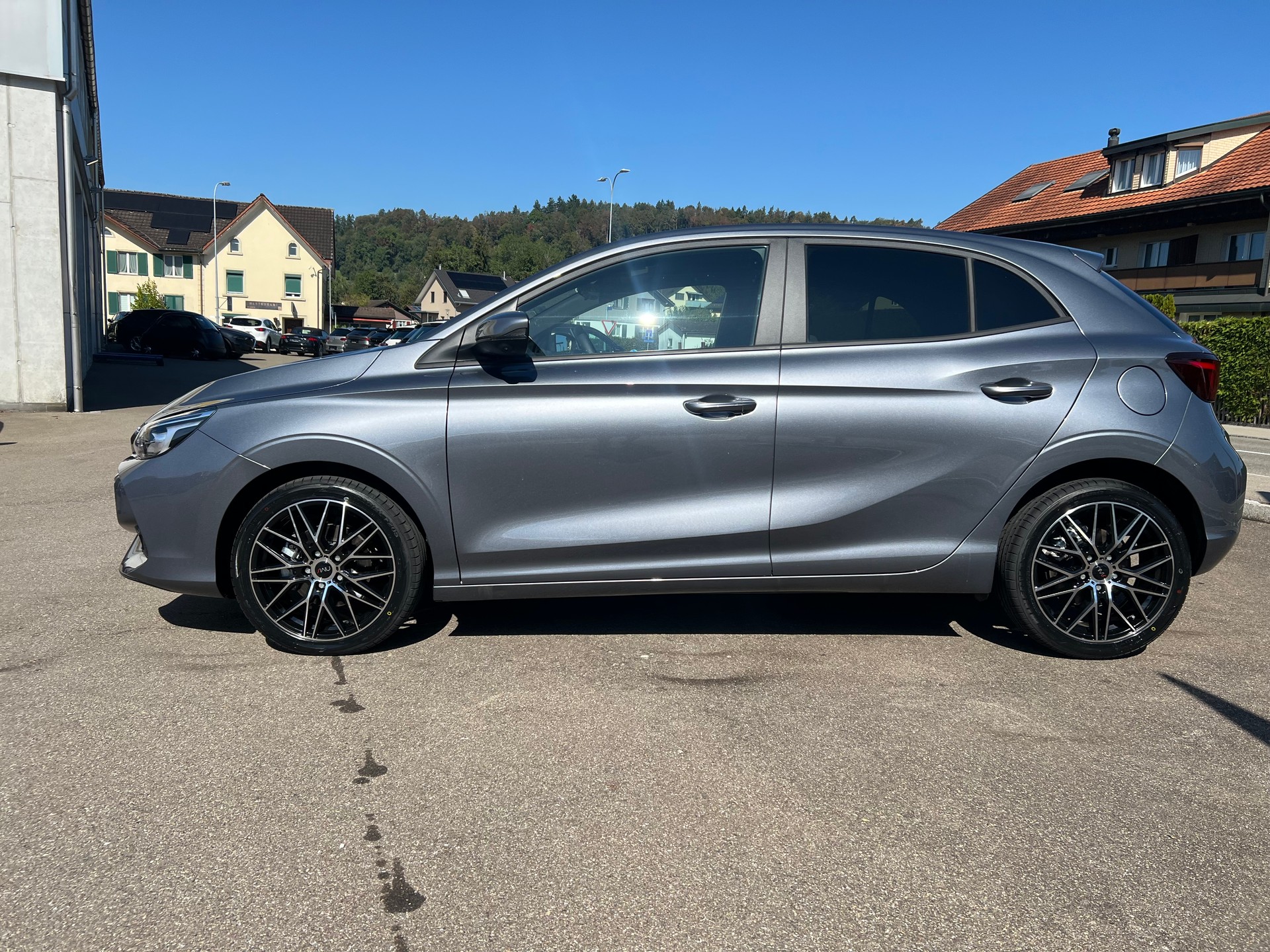 MG 3 1.5 Hybrid Luxury Aut.-image-16