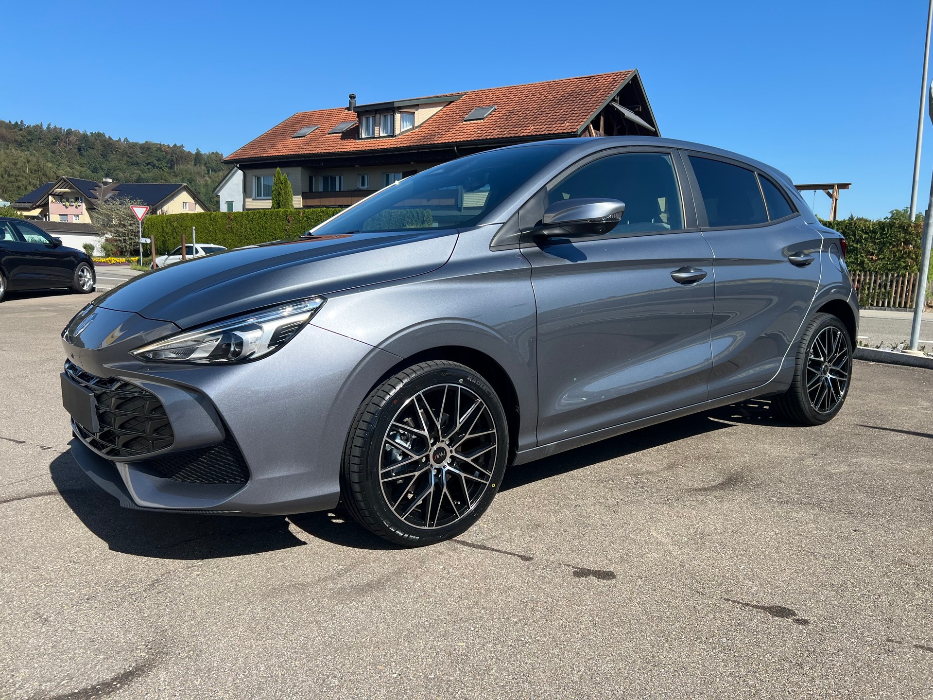 MG 3 1.5 Hybrid Luxury Aut.-image-0