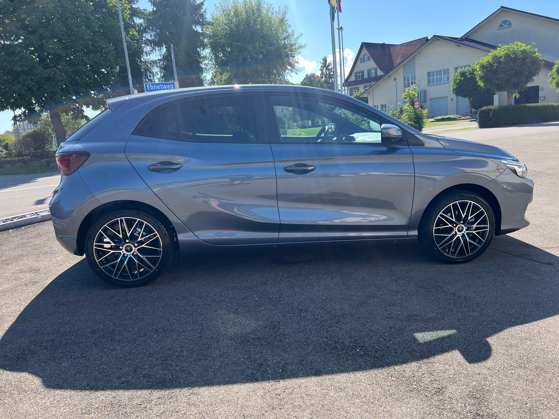 MG 3 1.5 Hybrid Luxury Aut.-image-9