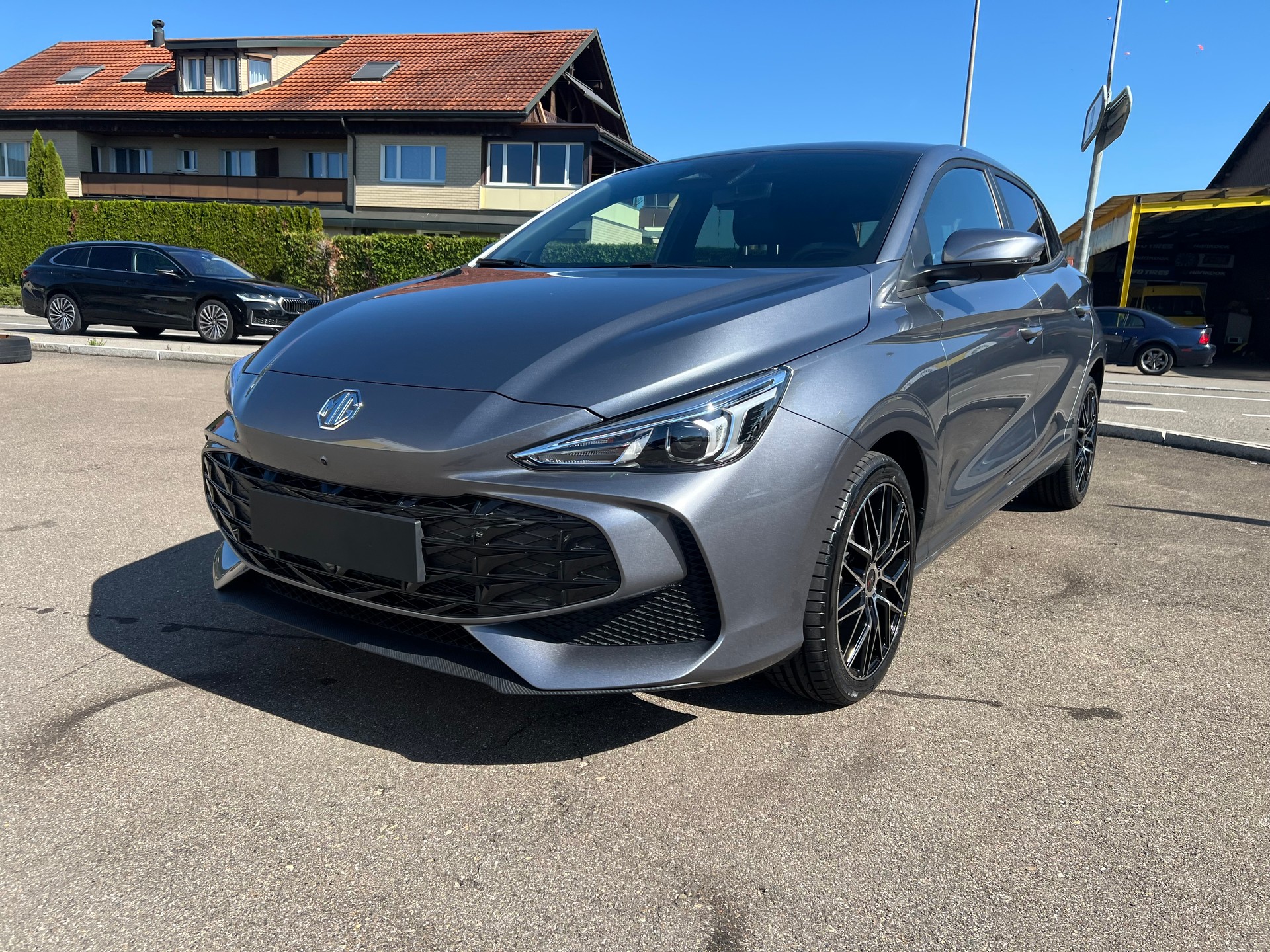 MG 3 1.5 Hybrid Luxury Aut.-image-2