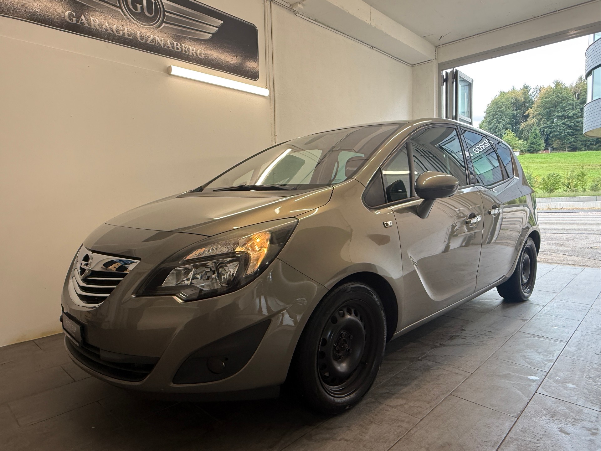 OPEL Meriva 1.7 CDTi Cosmo Automatic Sitzheizung / Lenkradheizung / 8 fach Bereift-image-0