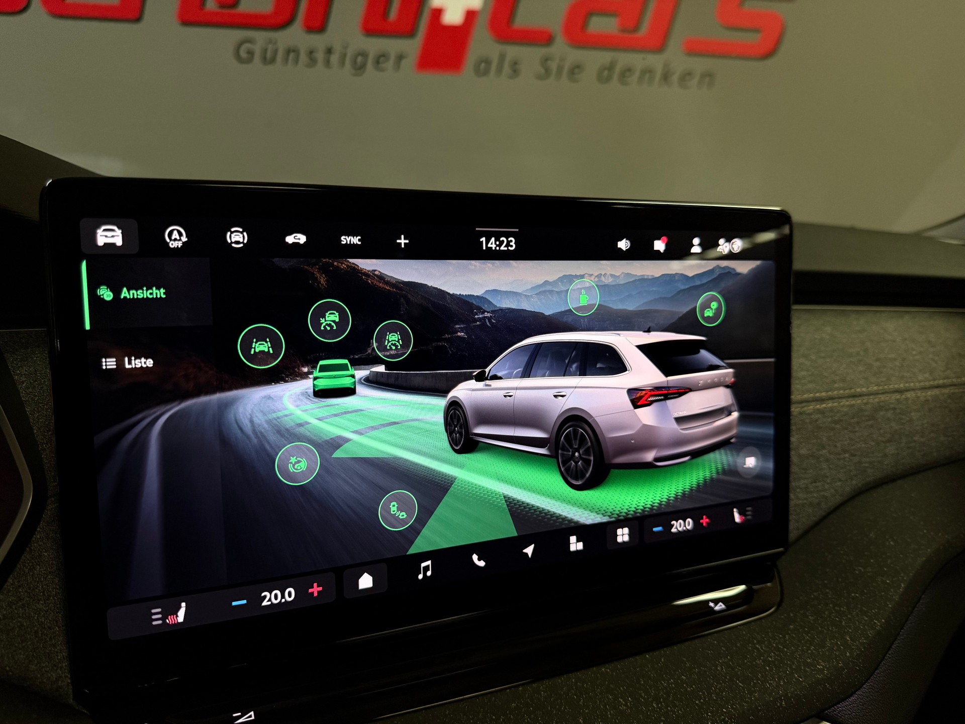 SKODA Octavia Combi 2.0 TSI DSG Selection 4x4-image-26