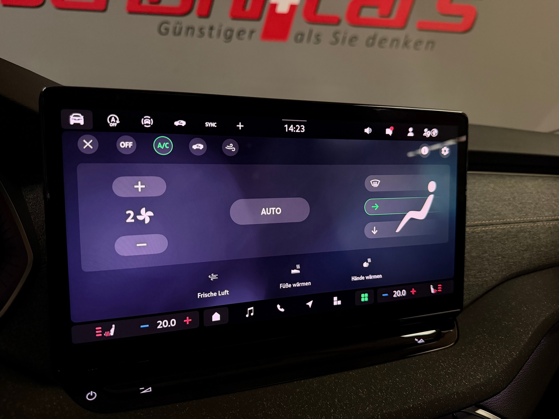 SKODA Octavia Combi 2.0 TSI DSG Selection 4x4-image-29