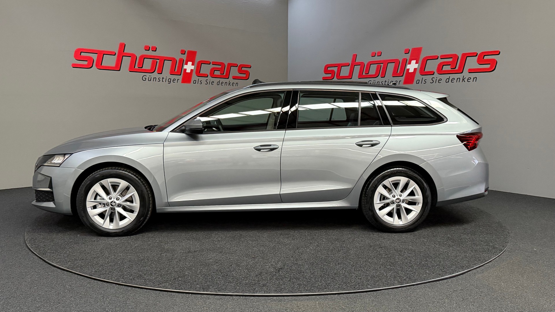 SKODA Octavia Combi 2.0 TSI DSG Selection 4x4-showroom-element-2