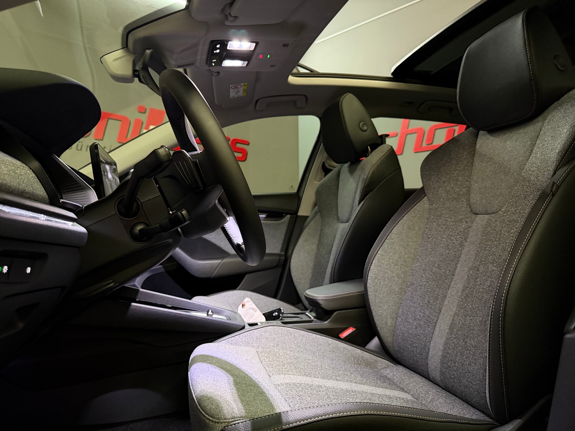 SKODA Octavia Combi 2.0 TSI DSG Selection 4x4-image-13