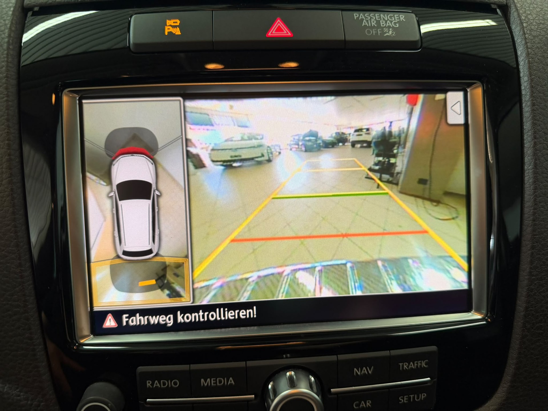 VW Touareg 3.0 TDI BlueMotion Technology Tiptronic-image-13