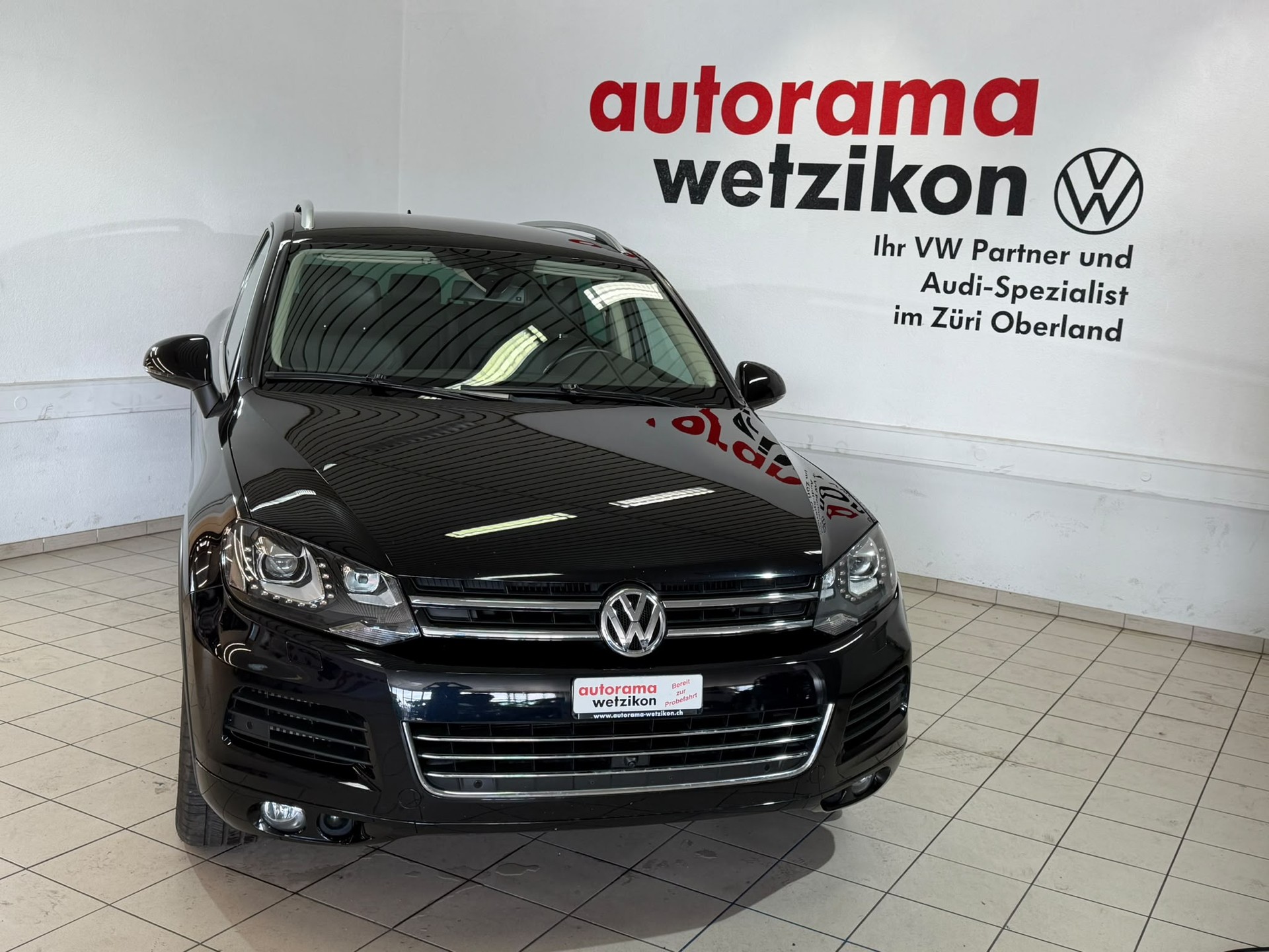 VW Touareg 3.0 TDI BlueMotion Technology Tiptronic-image-1