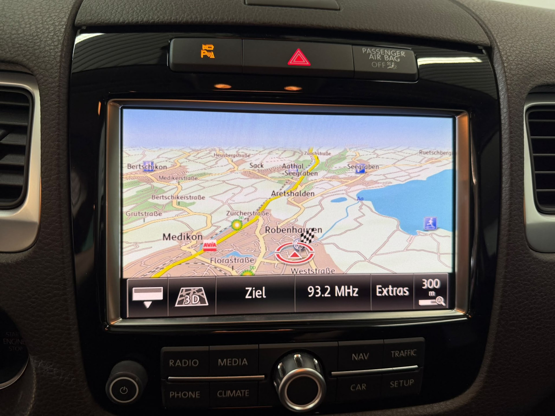 VW Touareg 3.0 TDI BlueMotion Technology Tiptronic-image-12
