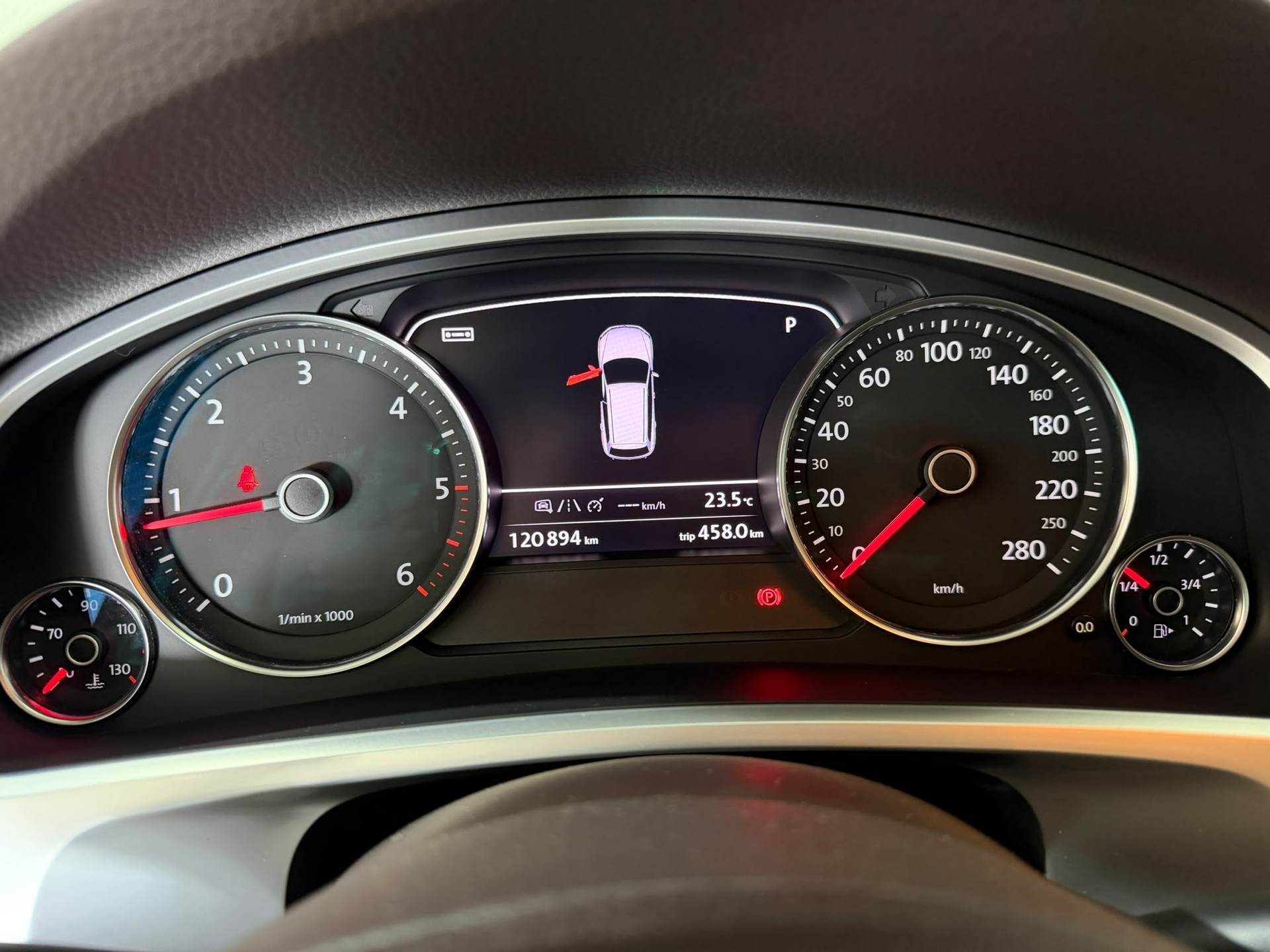 VW Touareg 3.0 TDI BlueMotion Technology Tiptronic-image-11
