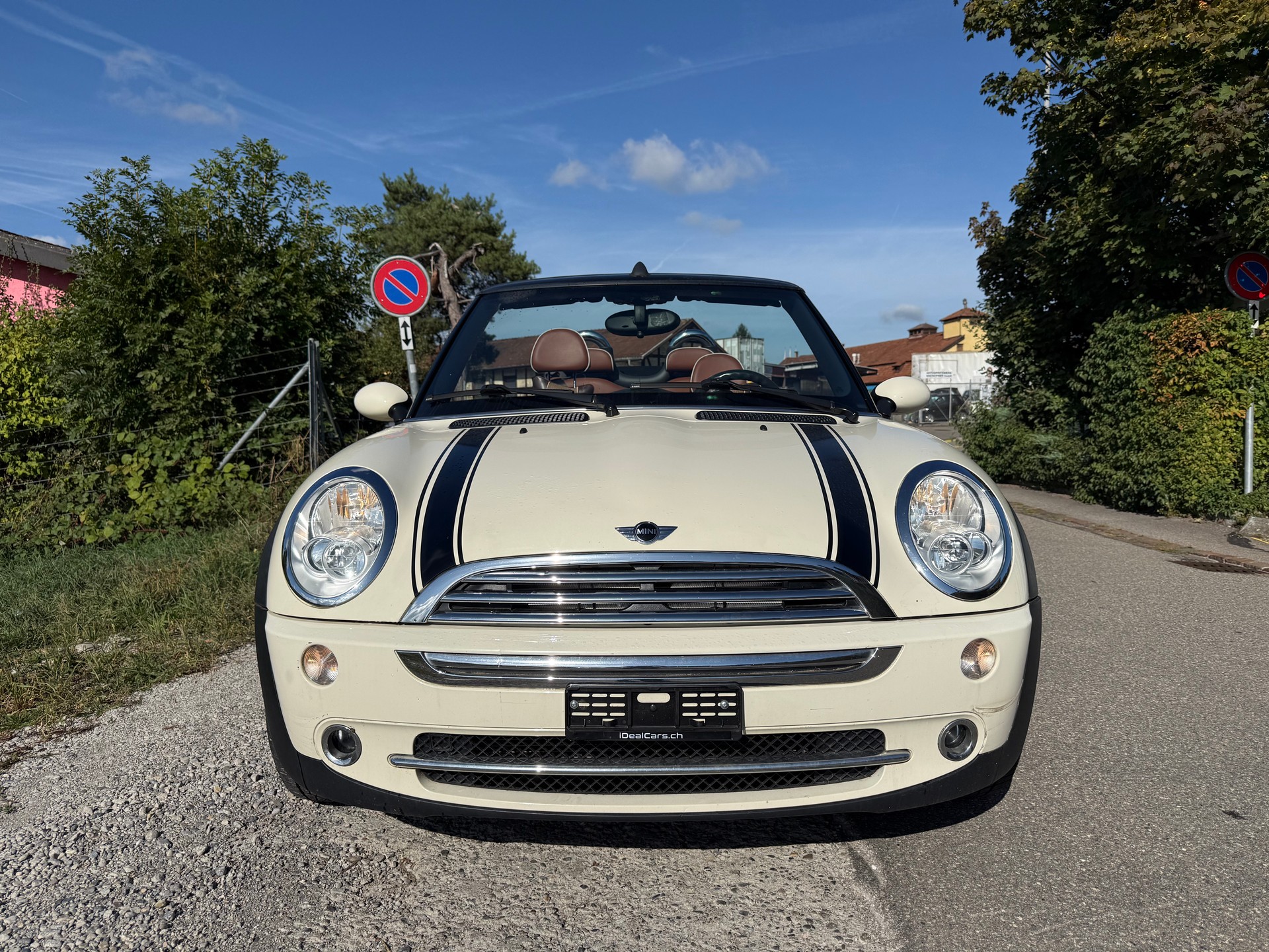 MINI Cooper Cabriolet-image-1