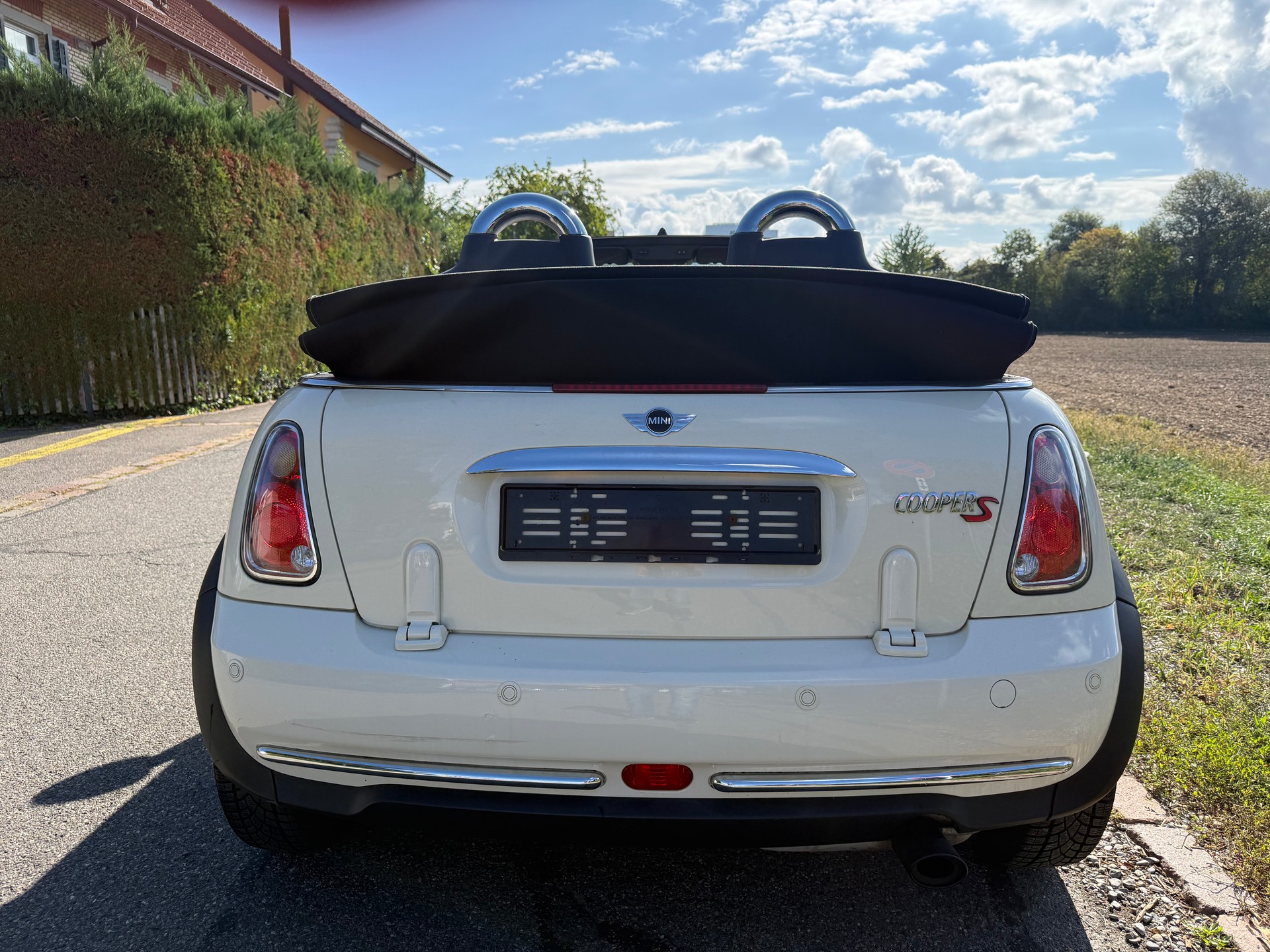 MINI Cooper Cabriolet-image-6