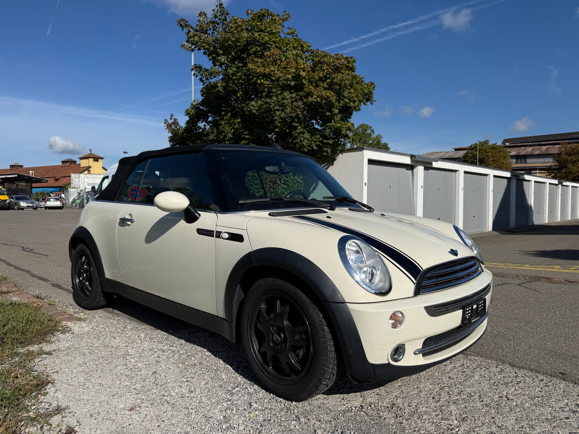 MINI Cooper Cabriolet-image-10