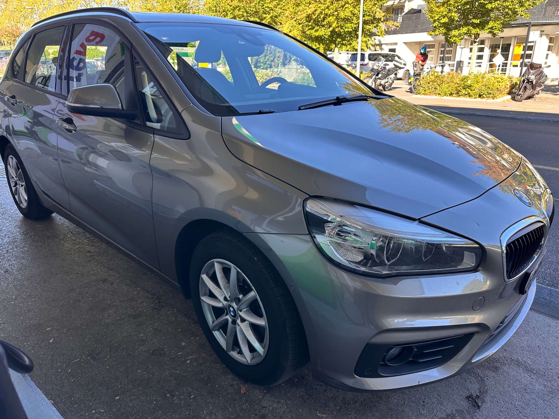 BMW 220d xDrive Active Tourer Steptronic-image-11
