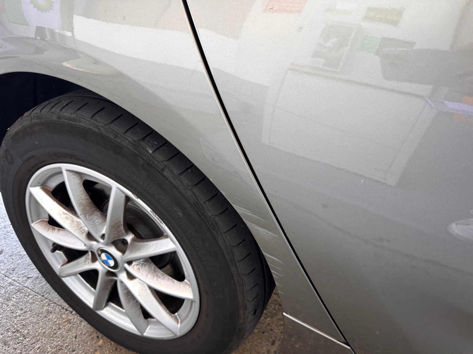 BMW 220d xDrive Active Tourer Steptronic-image-2